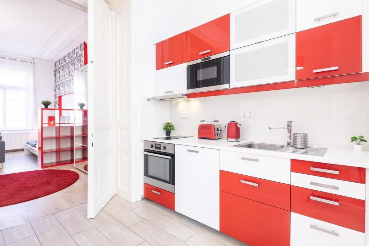 Bright & Large Apartment At Top Location Budapest Exteriör bild