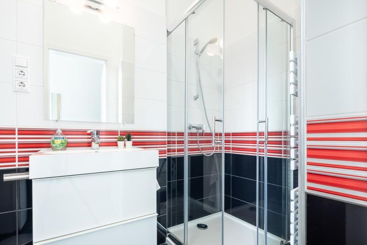 Bright & Large Apartment At Top Location Budapest Exteriör bild
