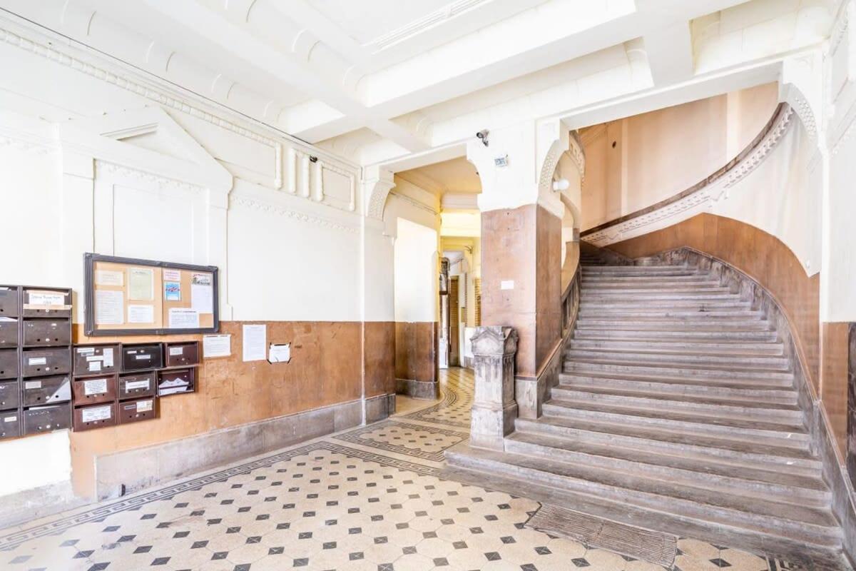Bright & Large Apartment At Top Location Budapest Exteriör bild